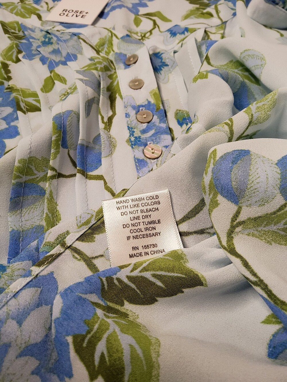 Rose & Olive Blue and Green Floral V Neck Tunic Blouse. NWT - Picture 7 of 8